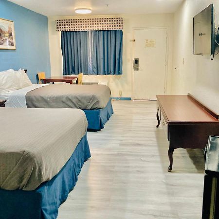 Americas Best Value Inn And Suites Houston/Northwest Brookhollow Buitenkant foto