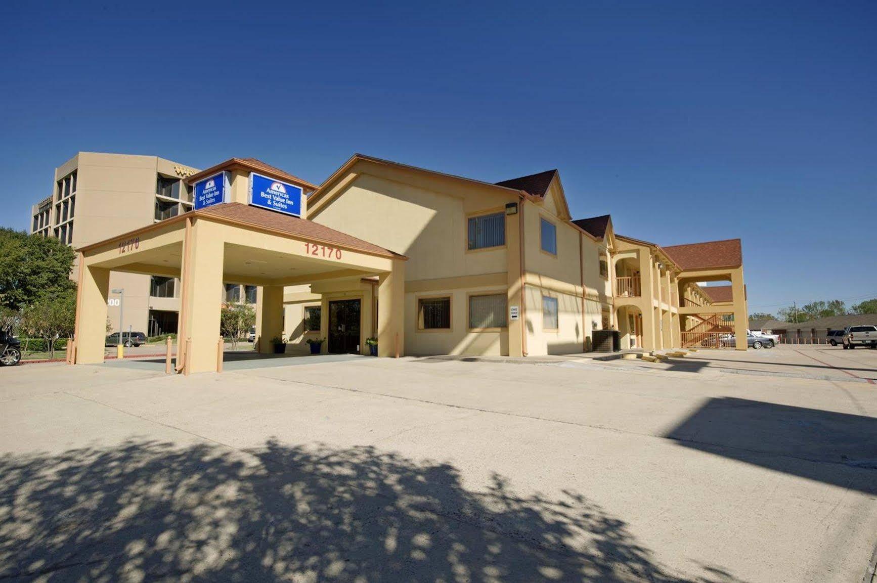 Americas Best Value Inn And Suites Houston/Northwest Brookhollow Buitenkant foto