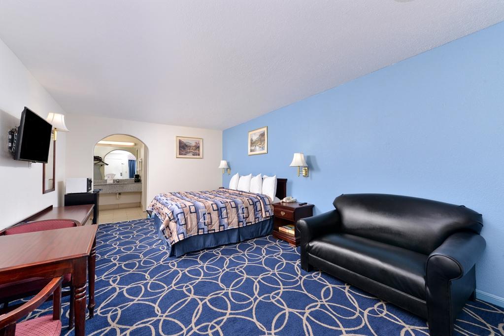 Americas Best Value Inn And Suites Houston/Northwest Brookhollow Kamer foto